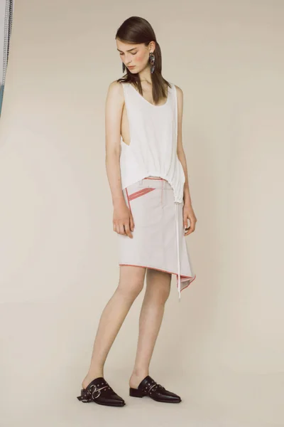 Look 10